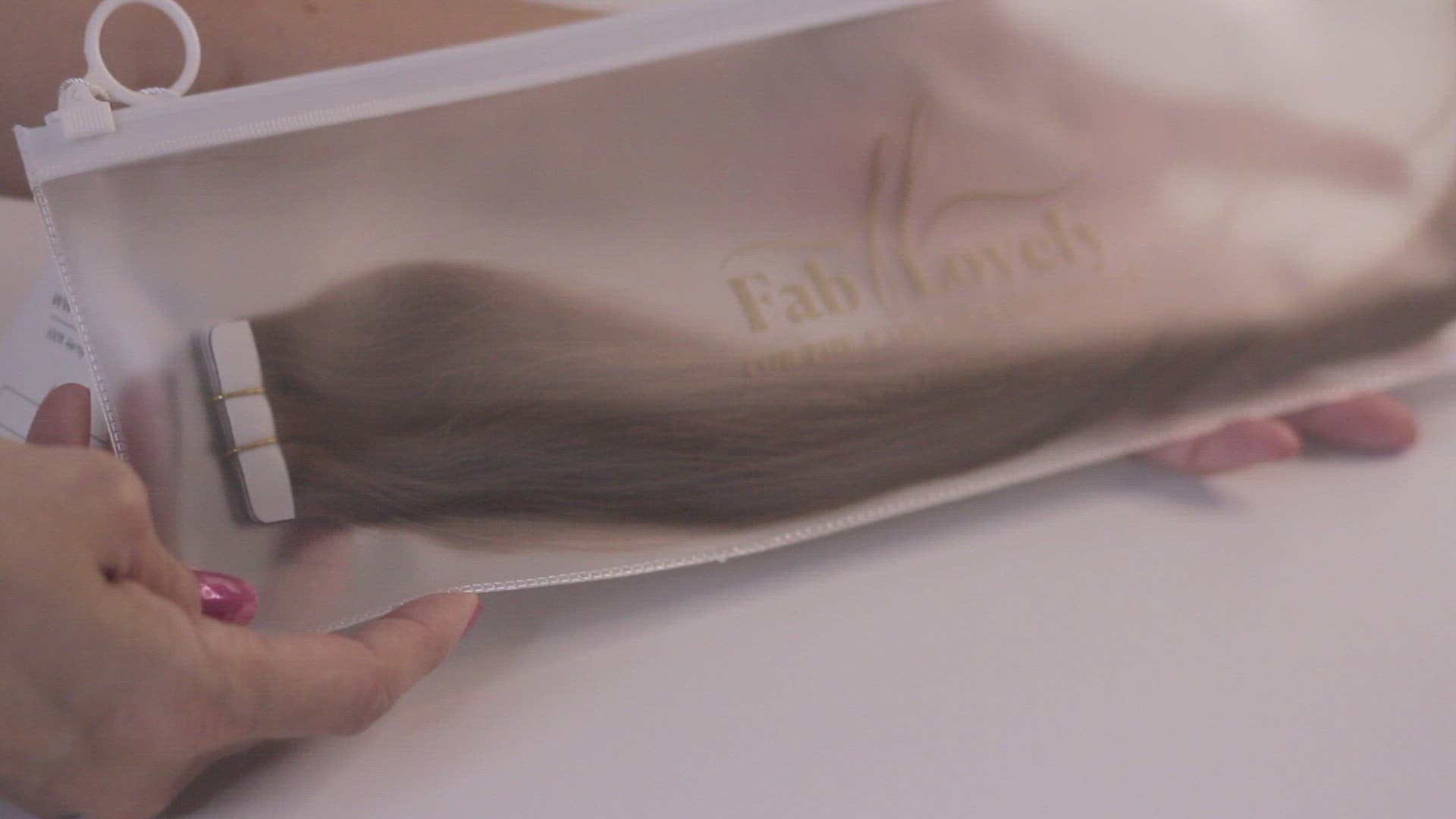 FabLovely-video-tape in-hair-extension-color-dark-blonde